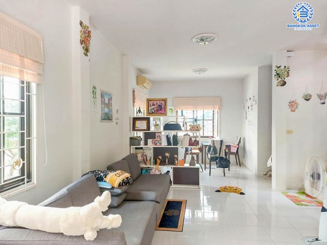 *****บ้านแฝดมือสองย่านกรุงเทพฯ ม.เต็มสิริเพลส ประชาร่วมใจ-มิตรไมตรี เนื้อที่มากถึง 35.6 ตร.ว. ฟังก์ชัน 3 ห้องนอน 2 ห้องน้ำ 2 ที่จอดรถ แถมฟรี! 2 เครื่องปรับอากาศ บ้านสภาพดี บนทำเลดี เชื่อมต่อถนนมิตรไมตรี, ถนนประชาร่วมใจ, ถนนเลียบวารี, ถนนราษฎร์อุทิศ จองเลย!